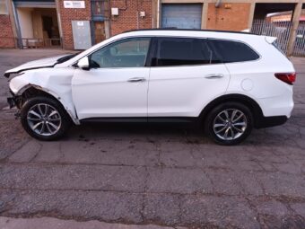 2018 HYUNDAI SANTA FE GRAND AUTOMATIC 4X4 AWD LHD Salvage