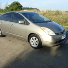 LHD Toyota Prius 1.5 Hybrid T4 CVT 5dr Accident damaged